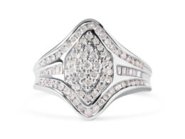 14K White Gold 3/4 Cttw Round and Baguette cut Diamond Cluster Ring (H-I Color, I1-I2 Clarity)