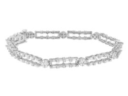 14K White Gold Round and Baguette-Cut Diamond Bracelet (2.75 cttw, H-I Color, SI1-SI2 Clarity)