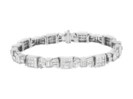 14K White Gold Princess and Baguette-Cut Diamond Mod Bow Bracelet (9.00 cttw, G-H Color, VS2-SI1 Clarity)