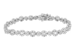 10K White Gold 4.0 cttw Brilliant Round-cut and Baguette Diamond Floral Cluster Link Bracelet (I-J Clarity, I1-I2 Color) - Size 7"