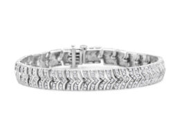 .925 Sterling Silver 3.00 Cttw Diamond Chevron Link Bracelet (I2-I3 Clarity, I-J Color) - Size 7.25"