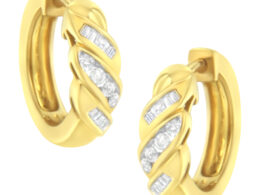 14K Yellow Gold 1/4 ct TDW Alternating 3 Row Baguette & Round Brilliant-Cut Diamond Huggy Hoop Earrings (H-I, I2-I3)