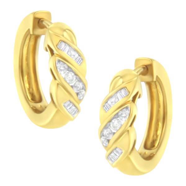 14K Yellow Gold 1/4 ct TDW Alternating 3 Row Baguette & Round Brilliant-Cut Diamond Huggy Hoop Earrings (H-I, I2-I3)