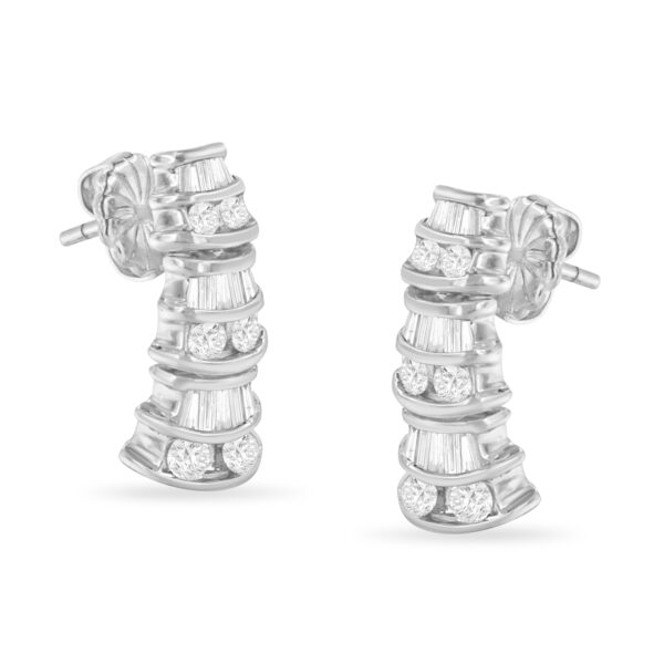 14K White Gold 7/8 Cttw Round and Baguette-cut Diamond Dangle Earrings (H-I Color, SI2-I1 Clarity)