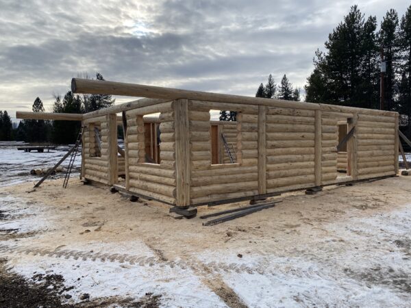 Nordique System Log Cabin Shell (24' x 34' w/ 5' covered deck) - Image 3