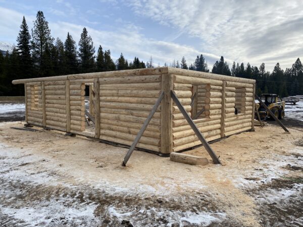 Nordique System Log Cabin Shell (24' x 34' w/ 5' covered deck) - Image 6