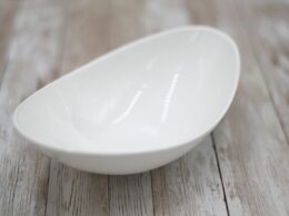 White Sauce Dish 8" inch X 4.7'' X 2.5'' |