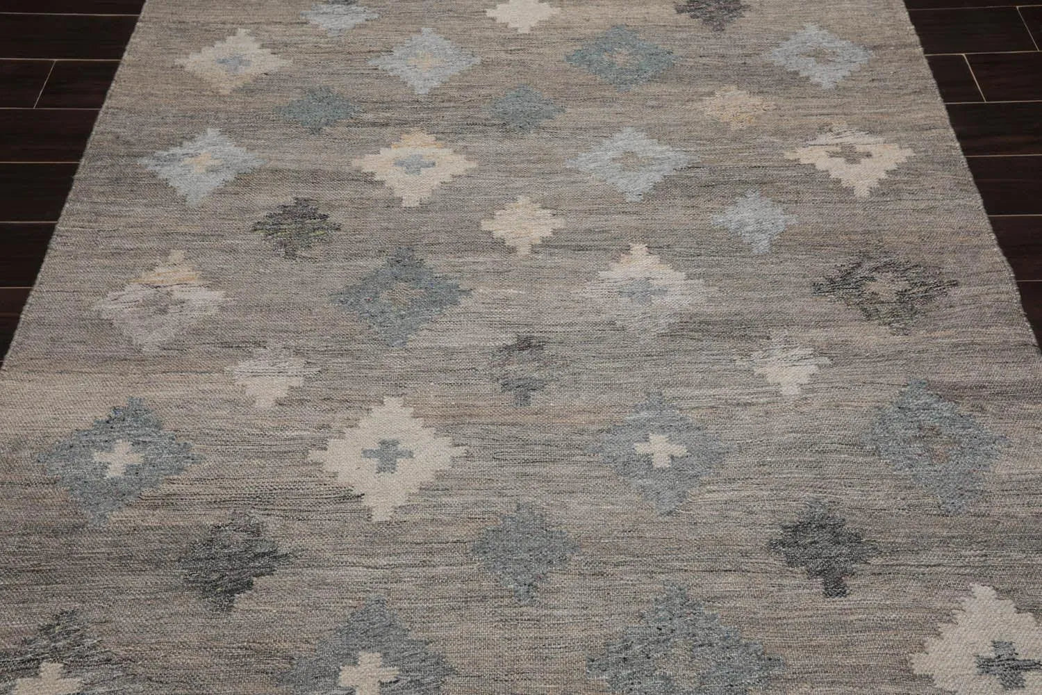 5' x 8' Indoor OutdoorHand Woven 100% Recycled PET Yarn Modern Kilim Area Rug Gray - Image 5