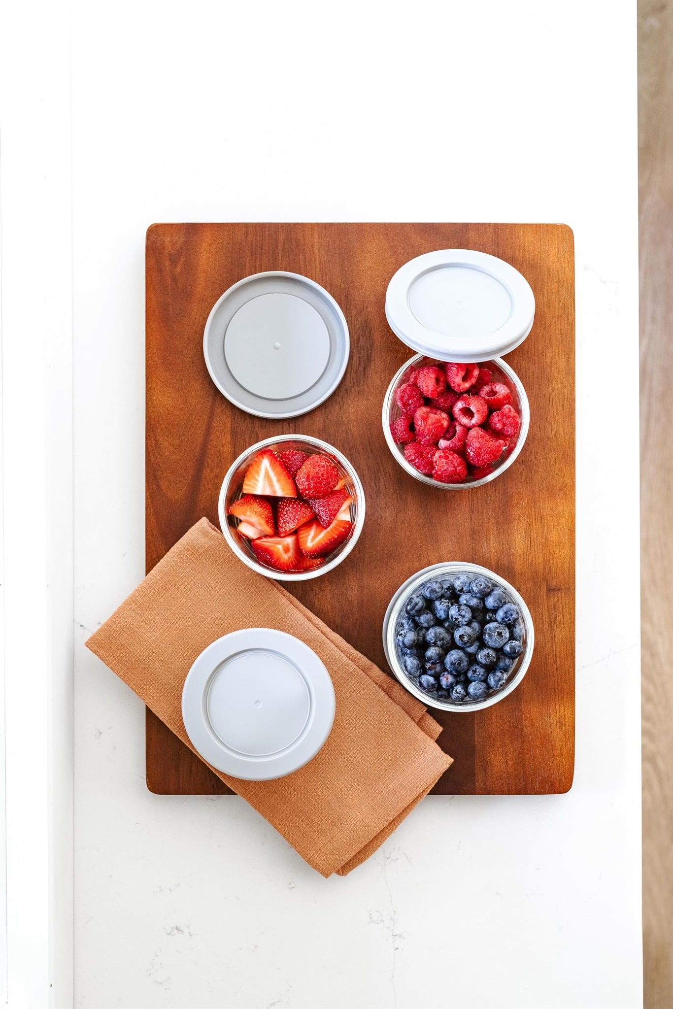 16 Piece (7oz) Round Glass Food Storage Container Set (8 Containers + 8 Lids) with Bonus Lids - Image 5